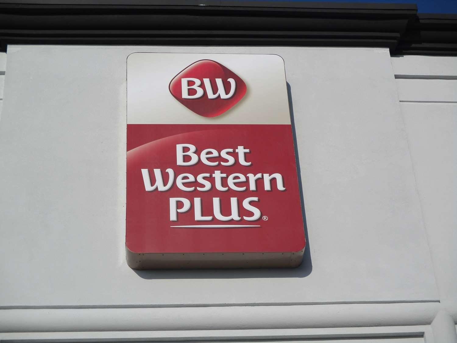 Best Western Plus Champaign/Urbana Inn Exterior photo
